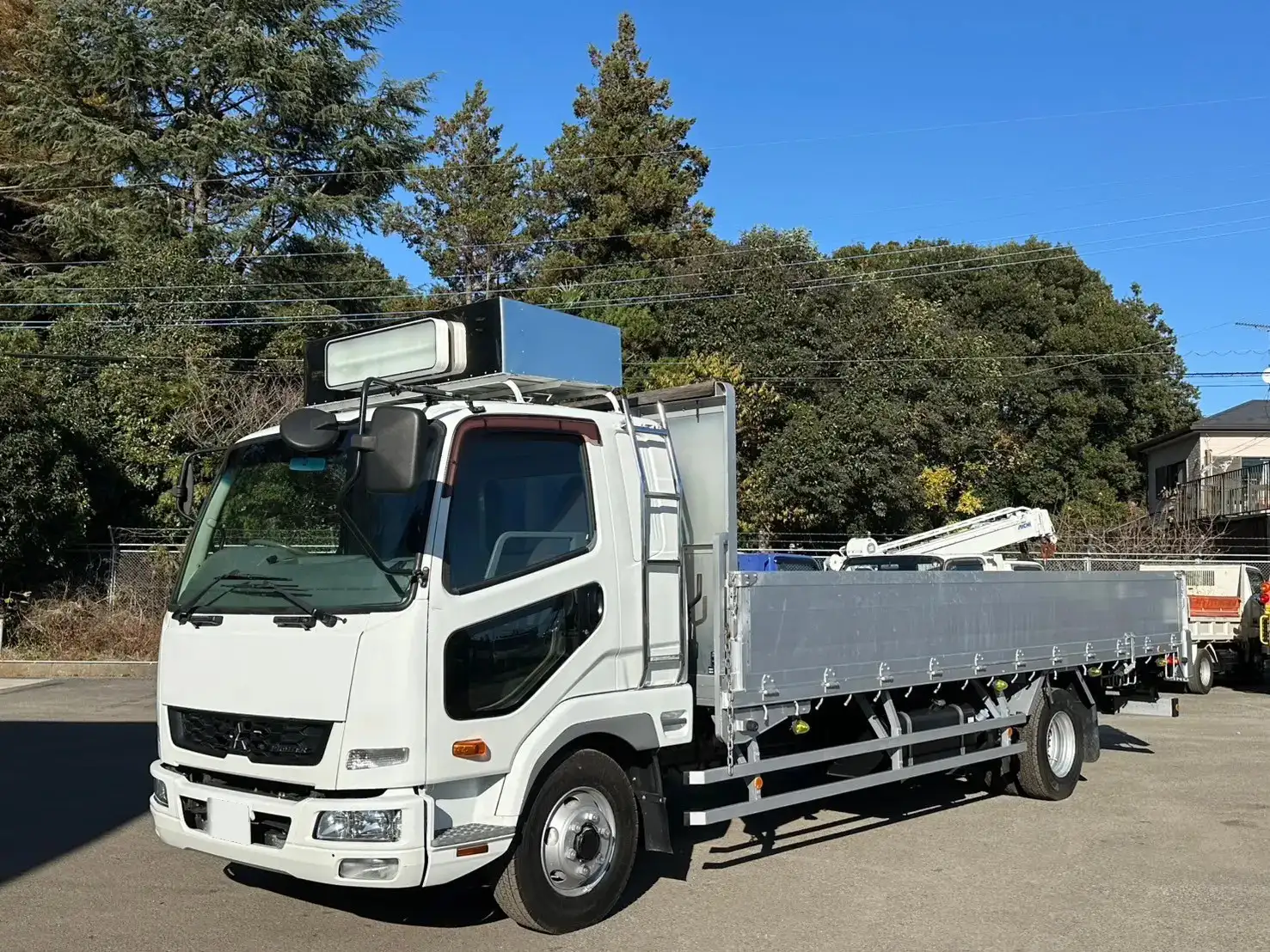 三菱 ファイター 中型/増トン 平ボディ アルミブロック ベッド の中古トラック【車両No.178364】