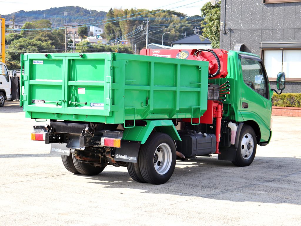 日野 デュトロ 小型 ダンプ 土砂禁 クレーン付き(ユニック)の中古トラック画像2