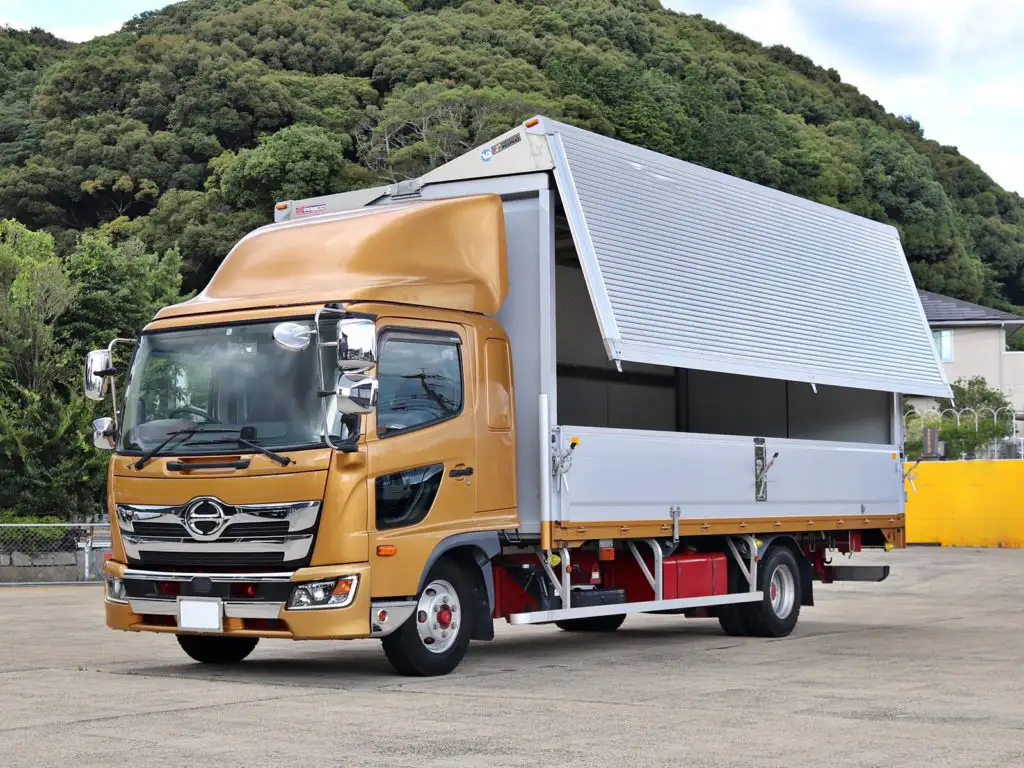 日野 レンジャー 中型/増トン ウイング エアサス ベッド の中古トラック【車両No.178551】