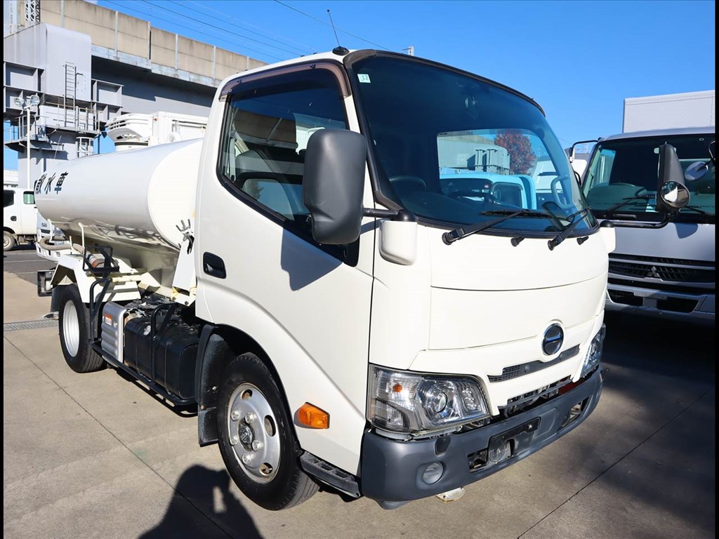 日野 デュトロ 小型 タンク車 散水車 2RG-XZU605Mの中古トラック画像2