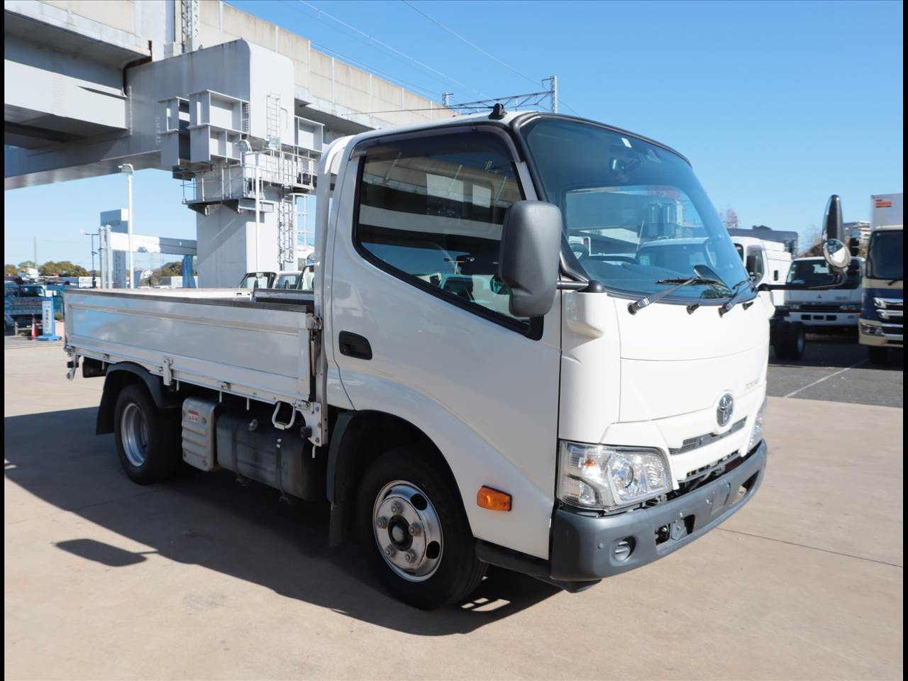 トヨタ トヨエース 小型 平ボディ 2RG-XZC605 H31/R1の中古トラック画像2