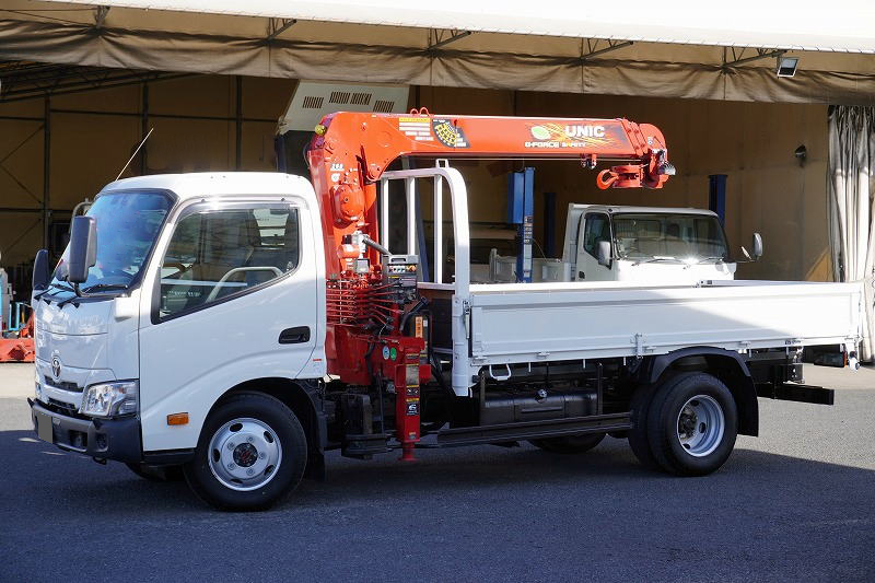 トヨタ ダイナ 小型 クレーン付き(ユニック) 3段 ラジコン｜画像1