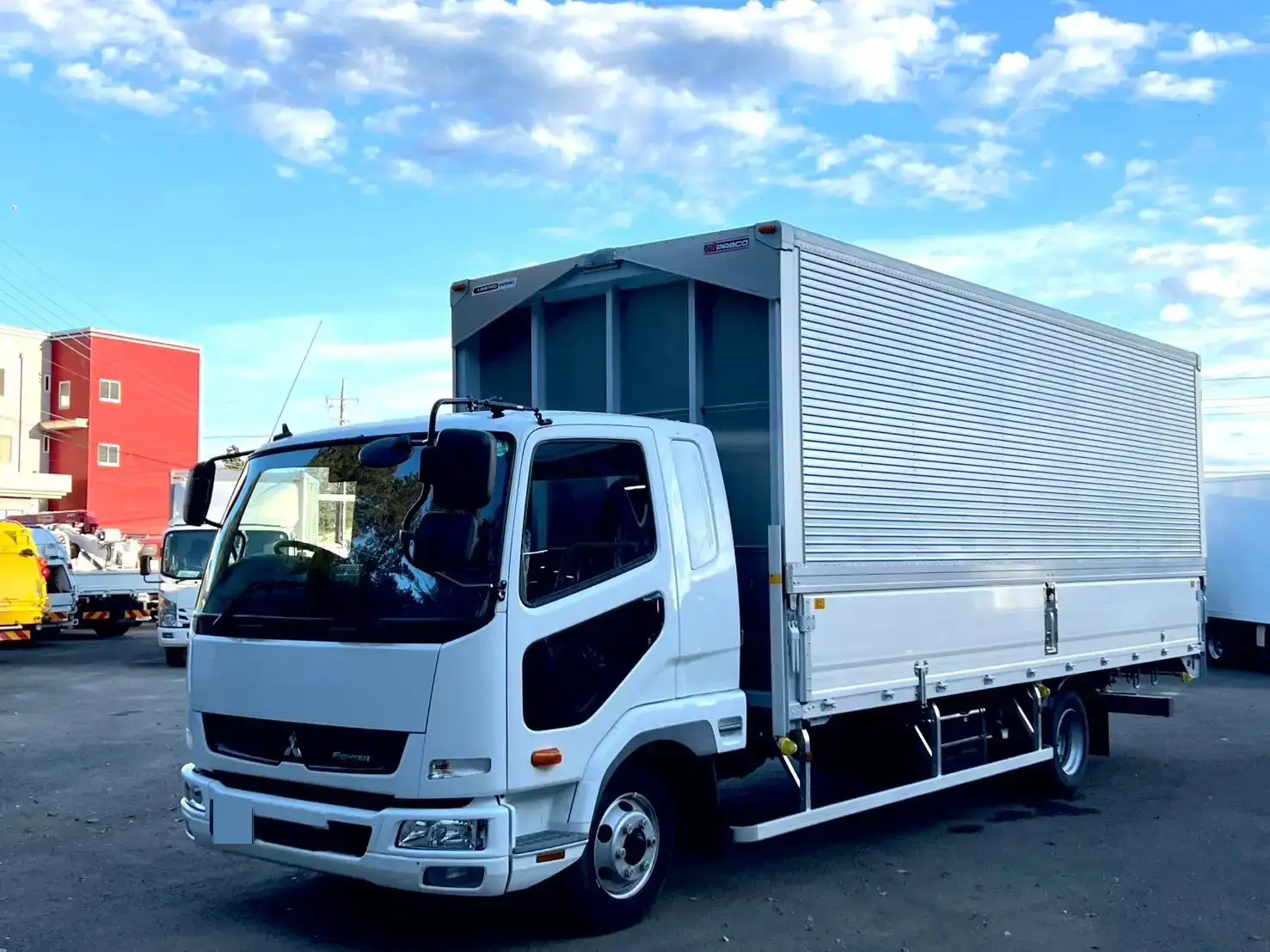 三菱 ファイター 中型/増トン ウイング ベッド 2KG-FK62F の中古トラック【車両No.178910】
