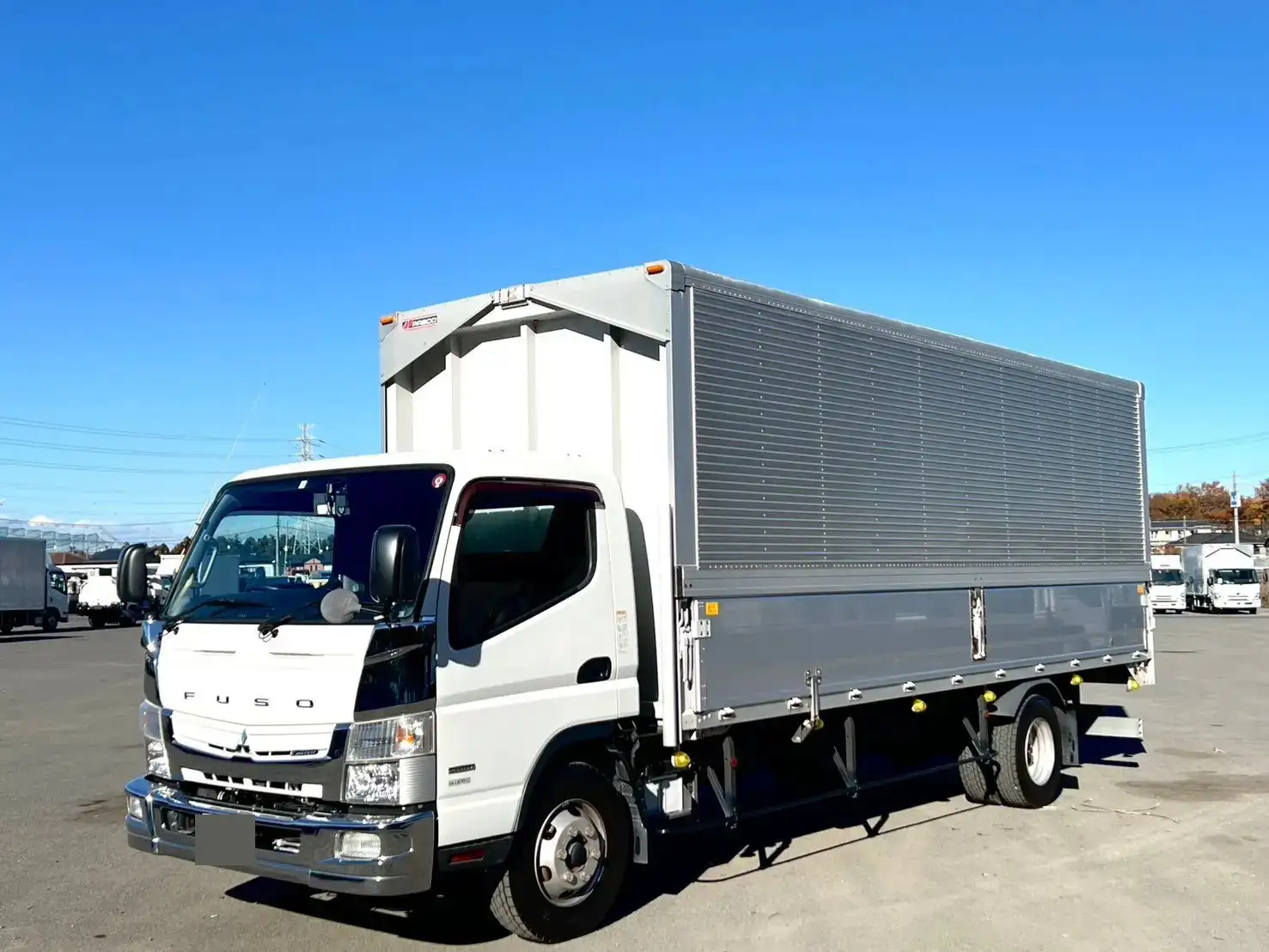 三菱 キャンター 小型 ウイング カスタム 2PG-FEC90 の中古トラック【車両No.178852】