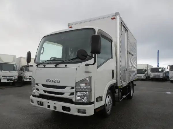 いすゞ エルフ 小型 アルミバン サイドドア 3枚観音 の中古トラック【車両No.179008】
