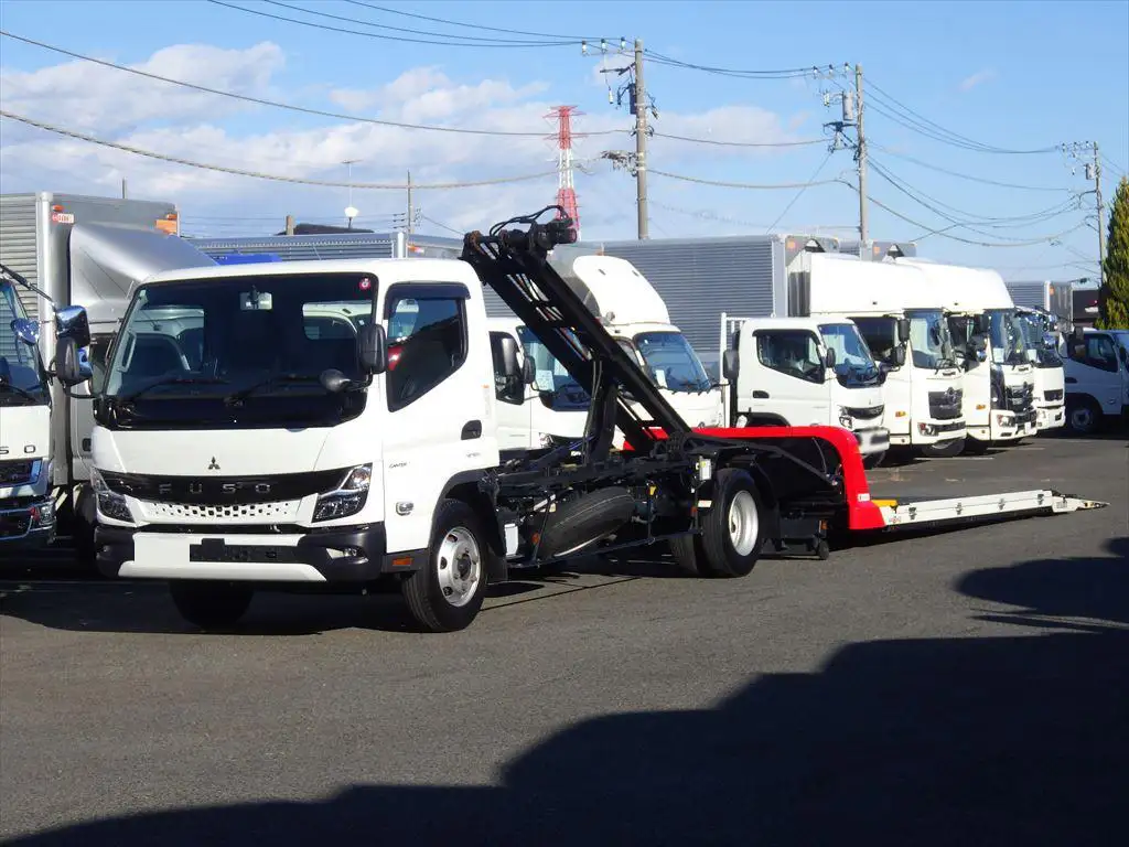 三菱 キャンター 小型 車両重機運搬 ラジコン ウインチ の中古トラック【車両No.179526】