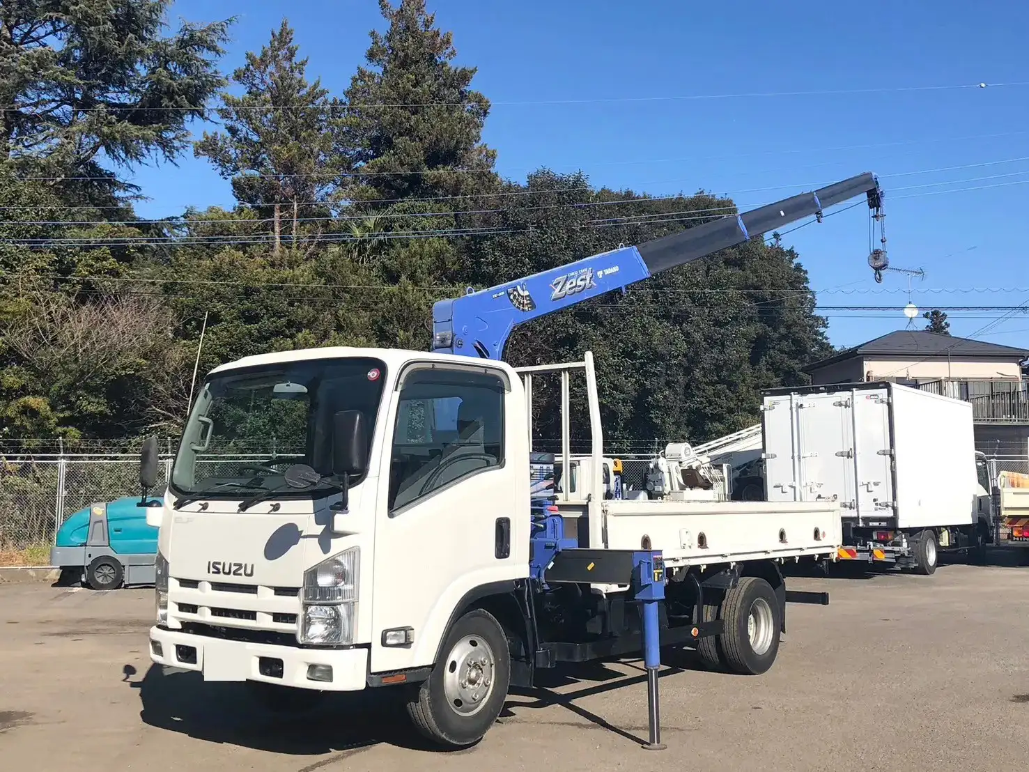 いすゞ エルフ 小型 クレーン付 床鉄板 4段 の中古トラック【車両No.179780】