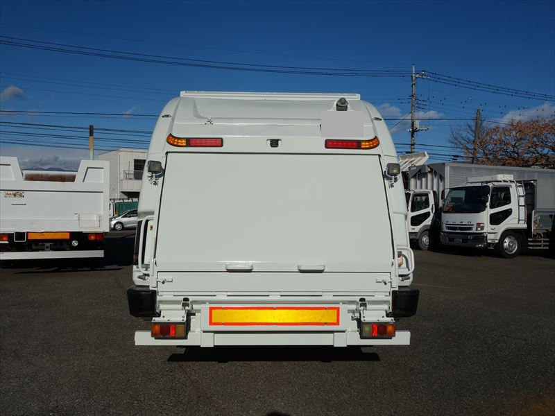 三菱 ファイター 中型/増トン パッカー車(塵芥車) プレス式 PDG-FK71Rの中古トラック画像3