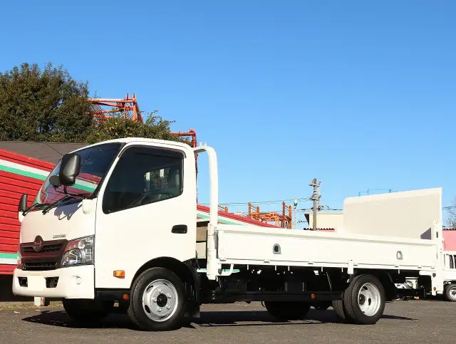 日野 デュトロ 小型 平ボディ パワーゲート TKG-XZC710M の中古トラック【車両No.179964】
