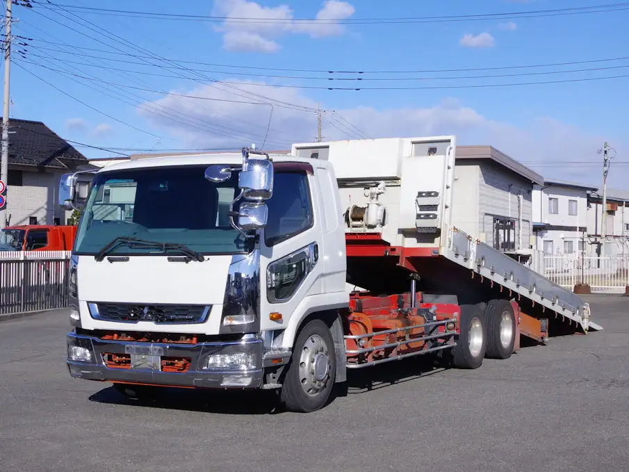三菱 ファイター 中型/増トン 車両重機運搬 ラジコン ウインチ の中古トラック【車両No.180011】