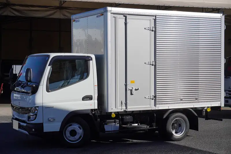 三菱 キャンター 小型 アルミバン サイドドア 2RG-FBA20 の中古トラック【車両No.180159】