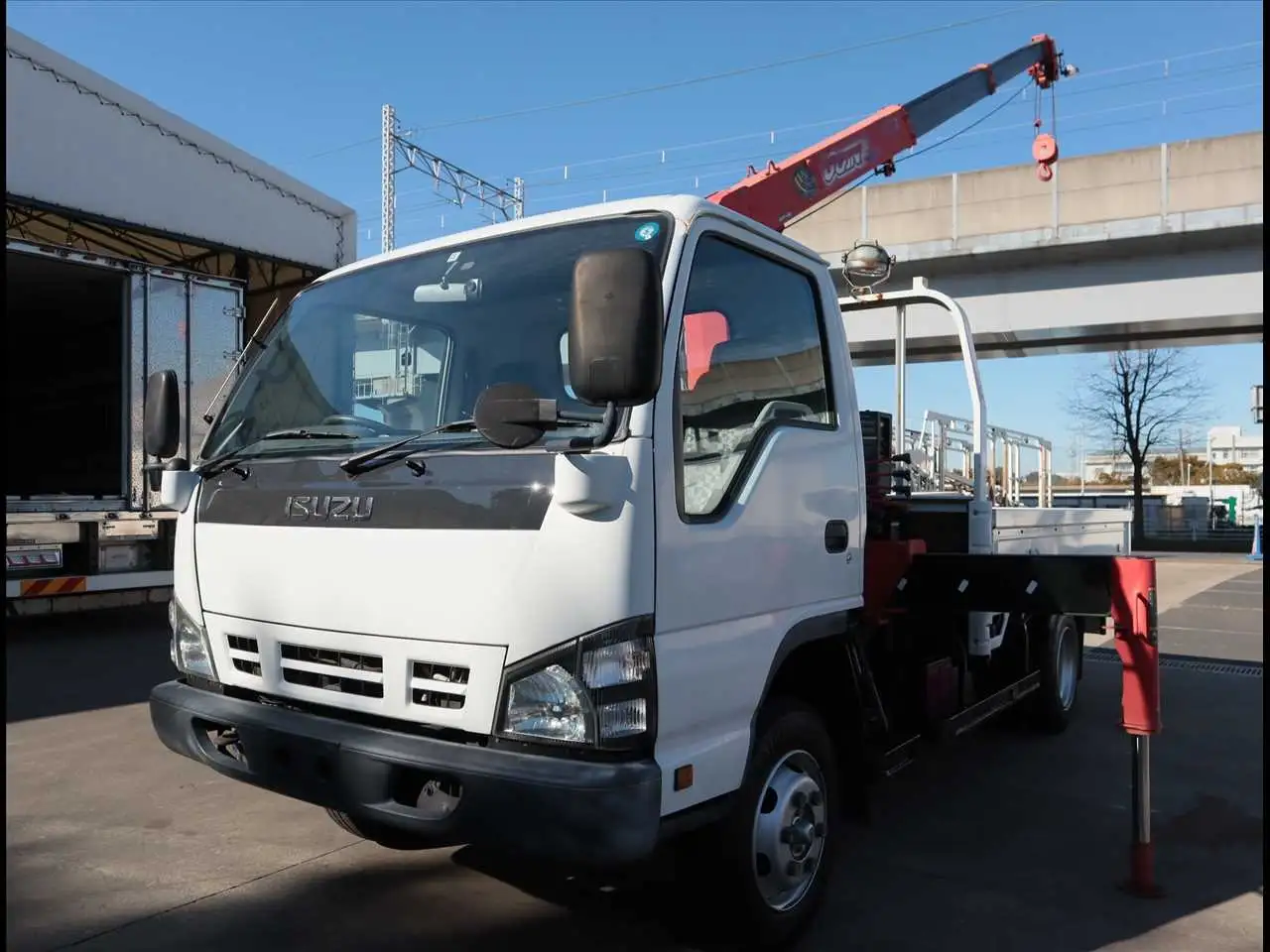 いすゞ エルフ 小型 クレーン付 床鉄板 3段 の中古トラック【車両No.180505】