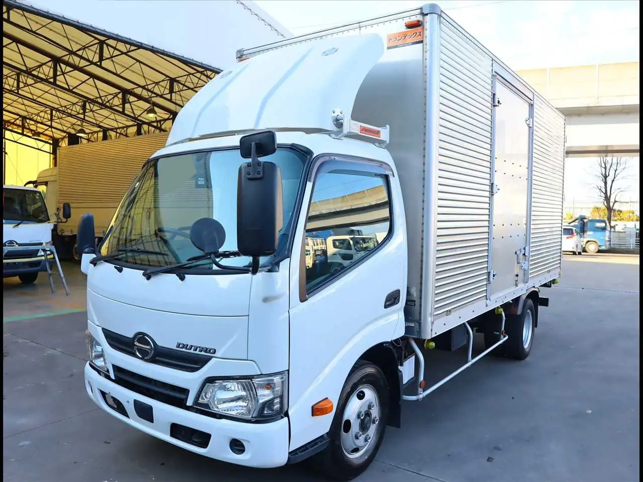 日野 デュトロ 小型 アルミバン サイドドア TKG-XZU655M の中古トラック【車両No.180502】