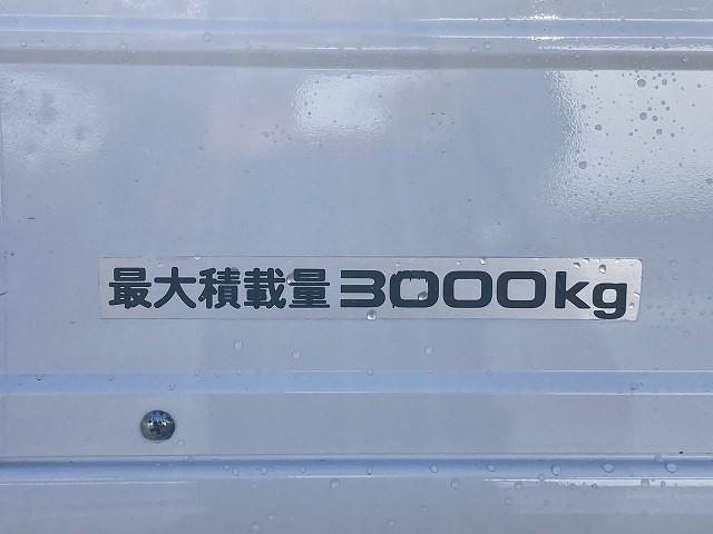 いすゞ エルフ 小型 平ボディ 床鉄板 2RG-NMR88ARの中古トラック画像9