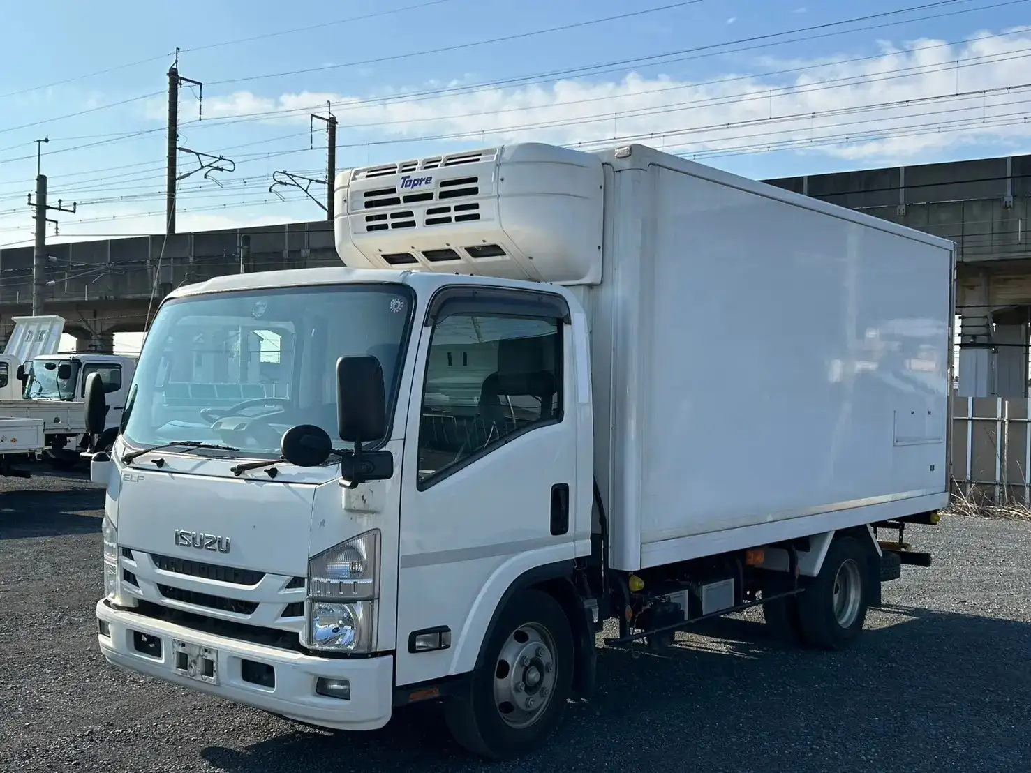 いすゞ エルフ 小型 冷凍冷蔵 中温 床ステン の中古トラック【車両No.180723】
