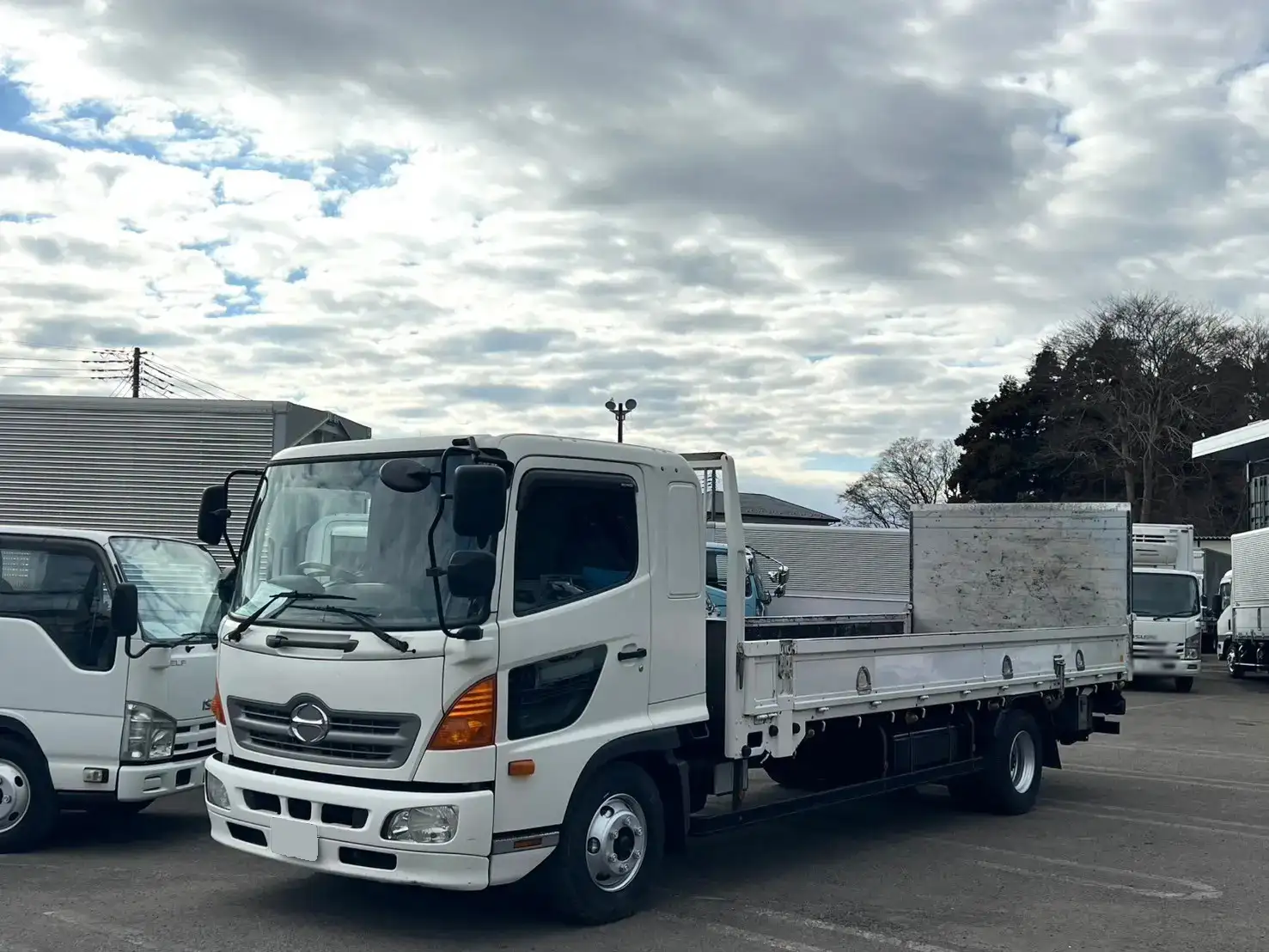 日野 レンジャー 中型/増トン 平ボディ パワーゲート ベッド の中古トラック【車両No.180769】