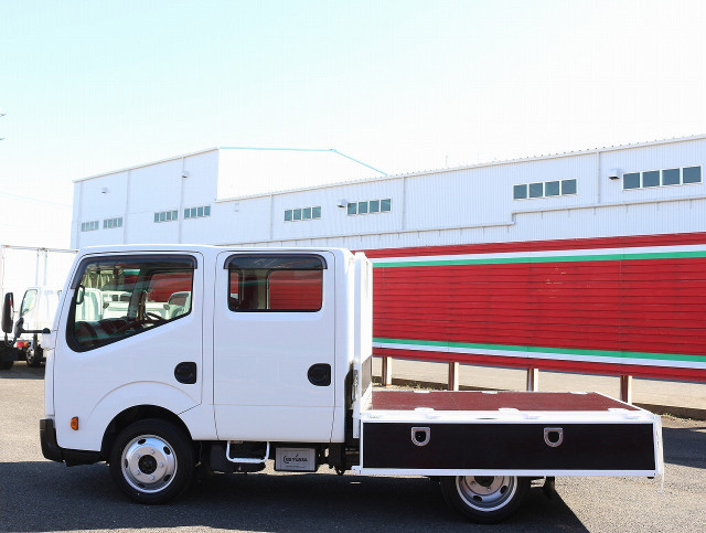 日産 アトラス 小型 平ボディ Wキャブ(ダブルキャブ) SKG-TZ2F4の中古トラック画像7