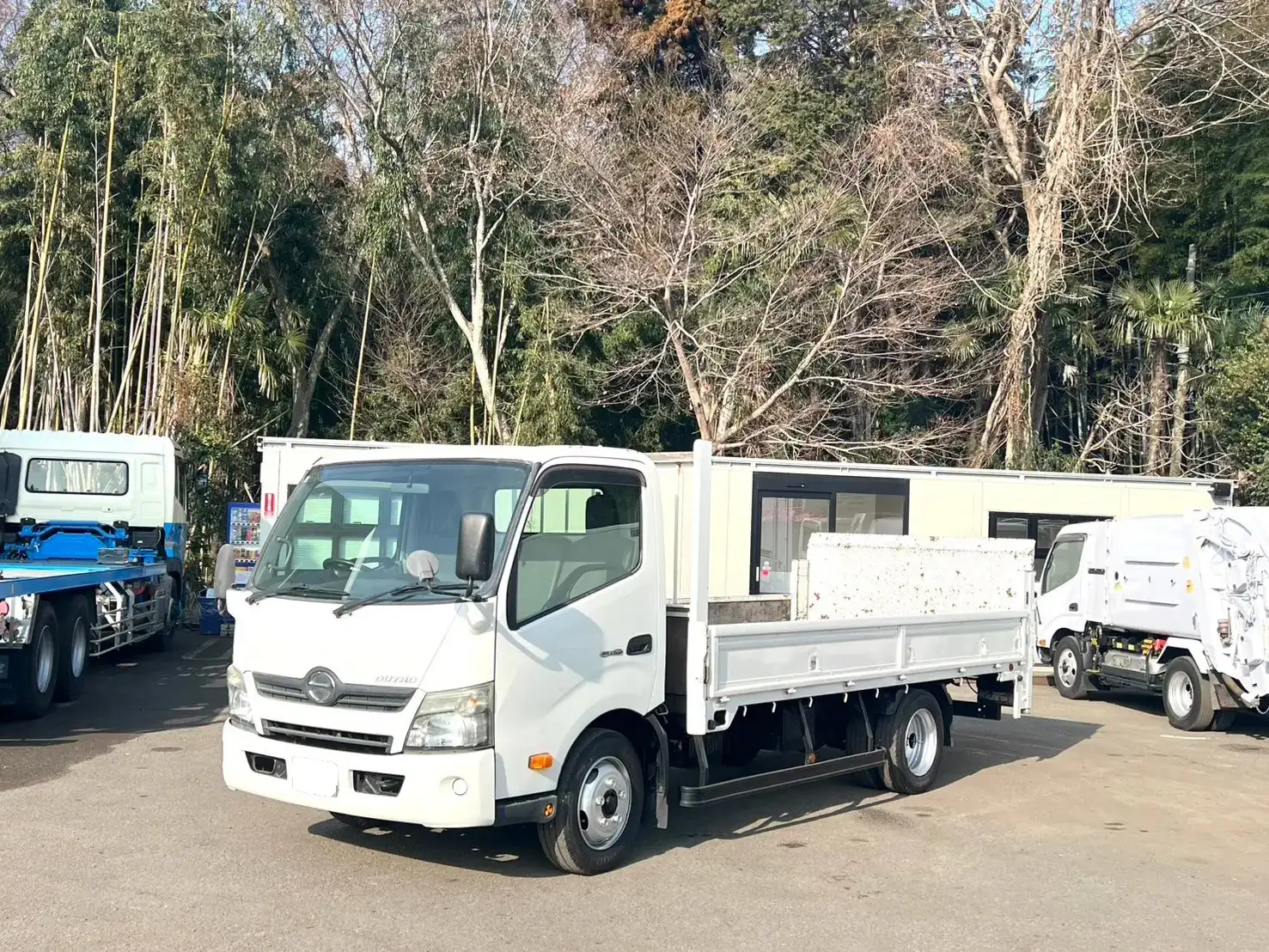 日野 デュトロ 小型 平ボディ パワーゲート SKG-XZC710M の中古トラック【車両No.181266】