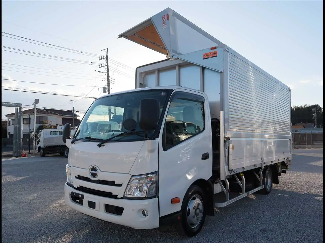 日野 デュトロ 小型 ウイング パワーゲート 2RG-XZU710M の中古トラック【車両No.181945】
