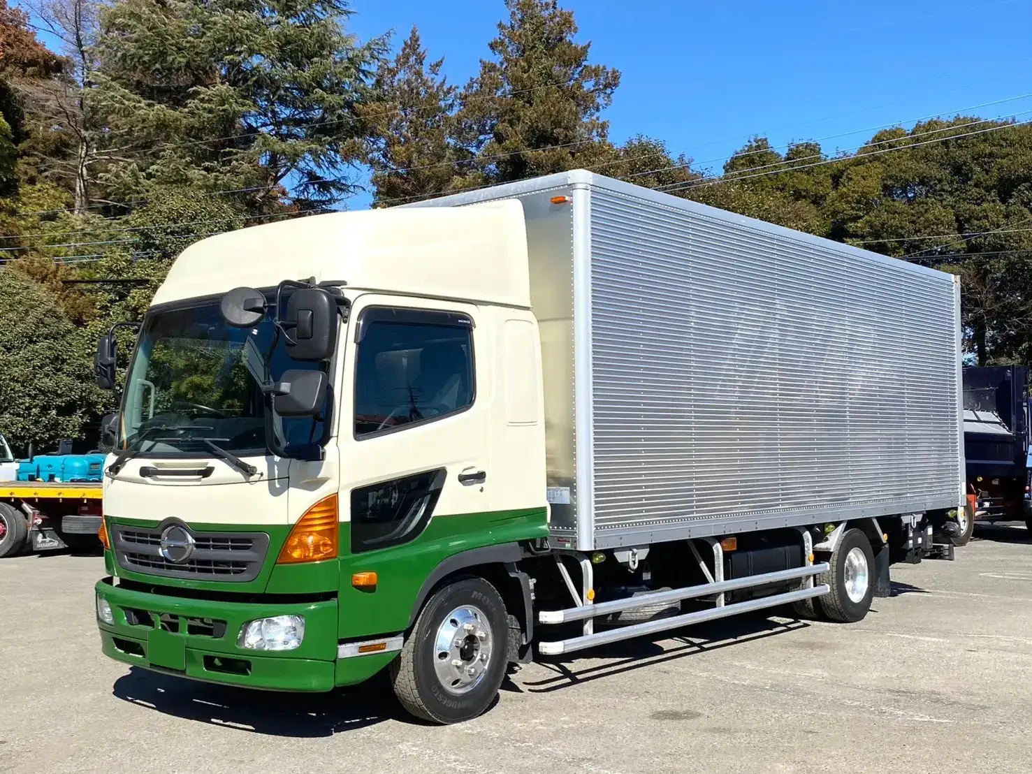 日野 レンジャー 中型/増トン アルミバン パワーゲート エアサス の中古トラック【車両No.182047】
