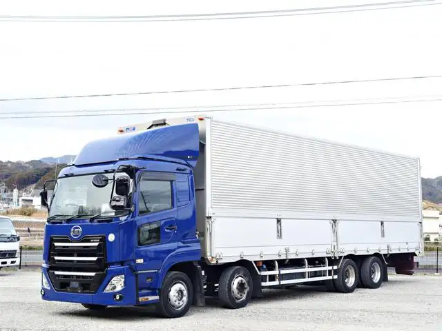 日産UD クオン 大型 ウイング エアサス ベッド の中古トラック【車両No.182139】