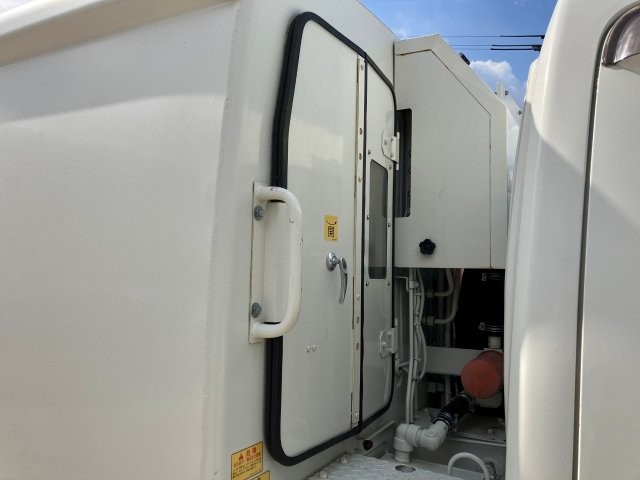 日野 デュトロ 小型 パッカー車(塵芥車) プレス式 TKG-XZU600Xの中古トラック画像11