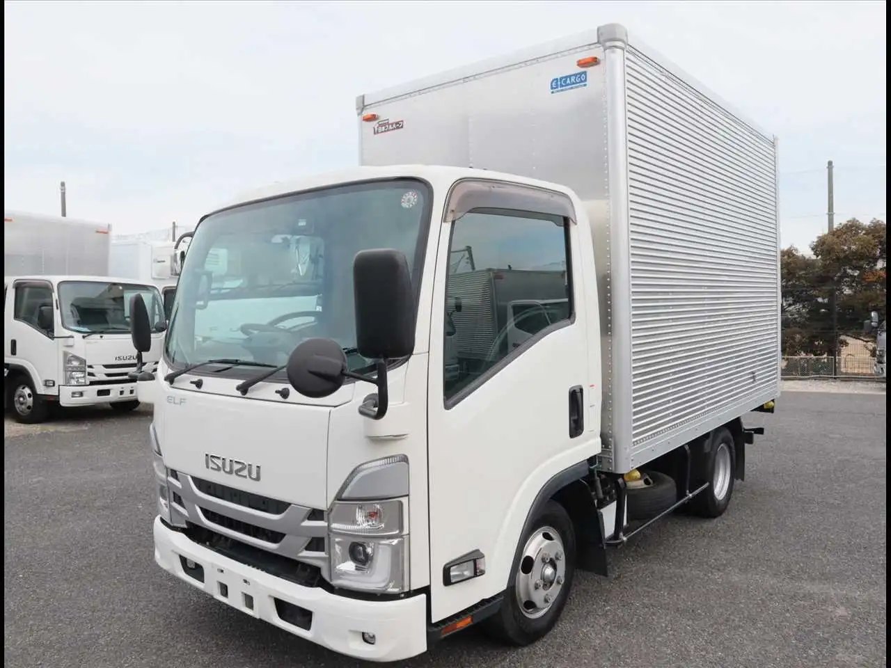 いすゞ エルフ 小型 アルミバン 2RG-NLR88AN R4 の中古トラック【車両No.182377】