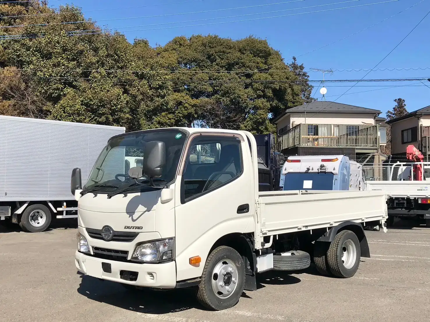 日野 デュトロ 小型 平ボディ TKG-XZU605M H29 の中古トラック【車両No.182510】