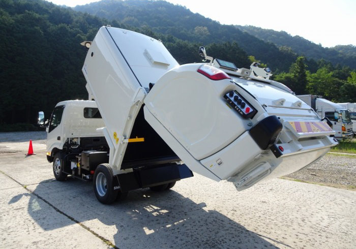 日野 デュトロ 小型 パッカー車 巻き込み式 回転ダンプ式の中古トラック画像3