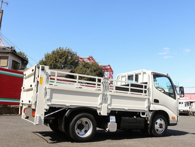 トヨタ トヨエース 小型 平ボディ パワーゲート 床鉄板の中古トラック画像3