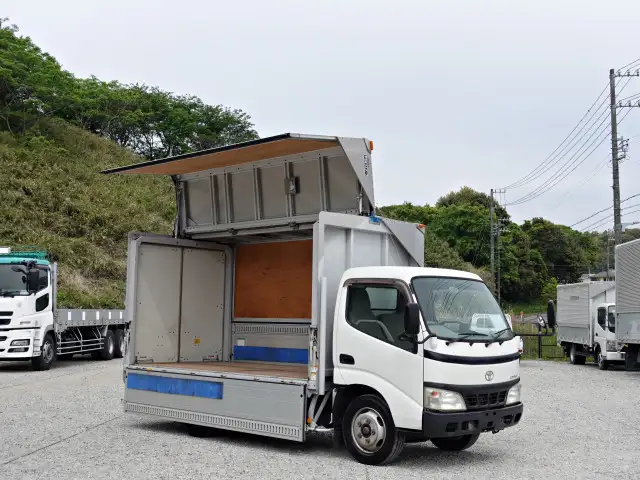 トヨタ ダイナ 小型 ウイング PB-XZU334 H18｜画像1