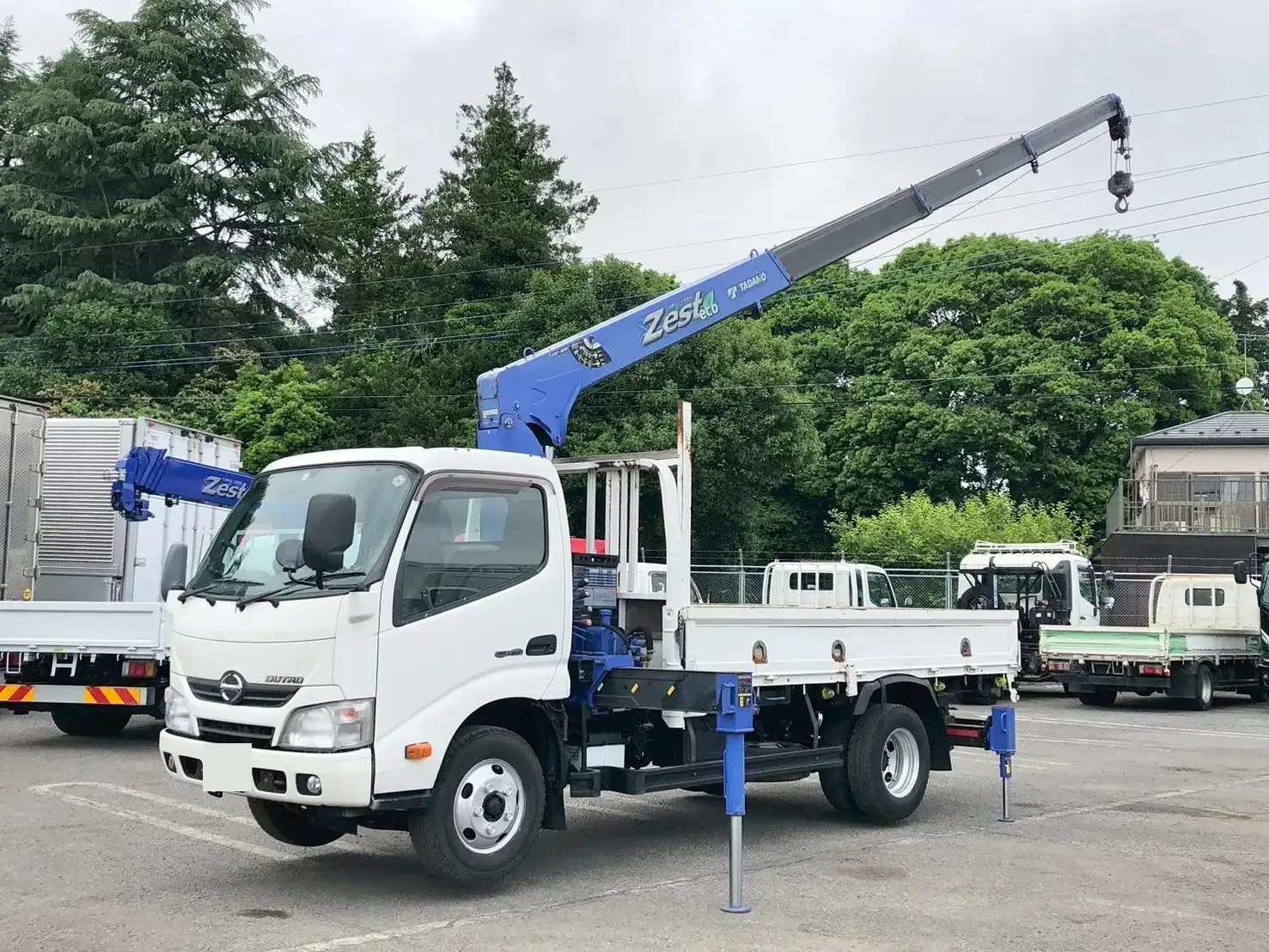 日野 デュトロ 小型 クレーン付 4段 ラジコン の中古トラック【車両No.187964】