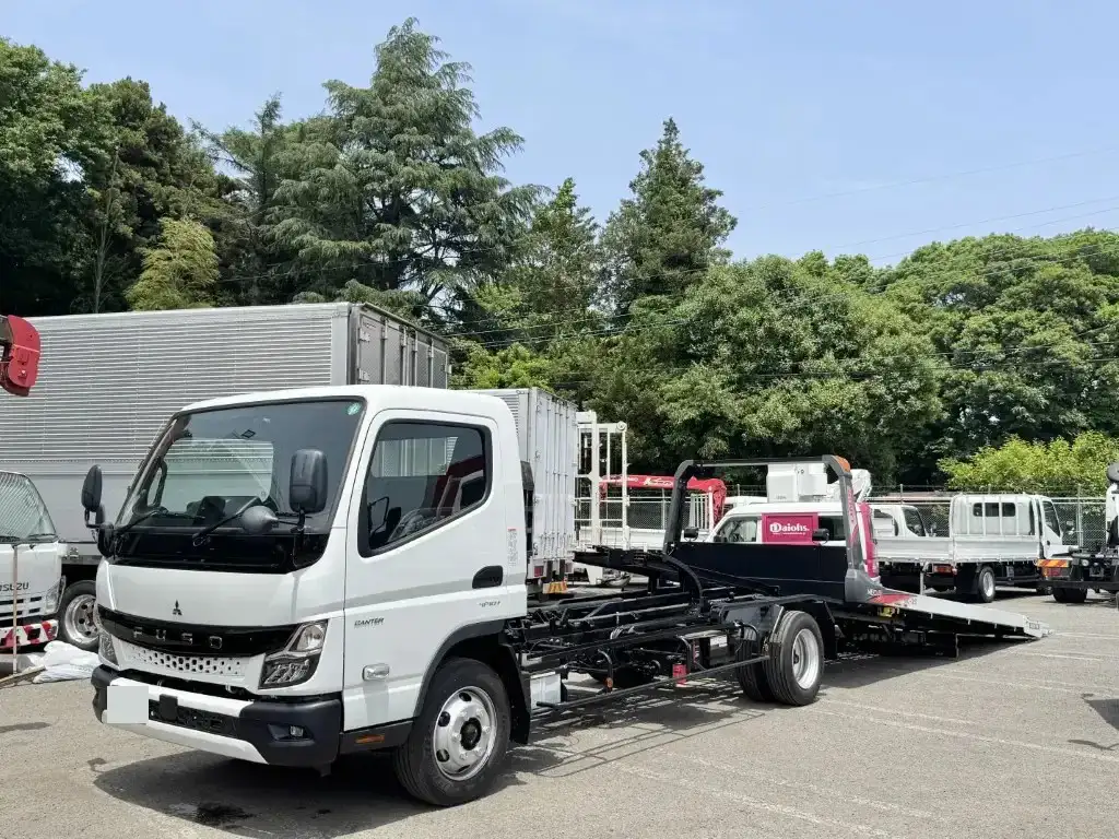 三菱 キャンター 小型 車両重機運搬 ラジコン ウインチ の中古トラック【車両No.188905】