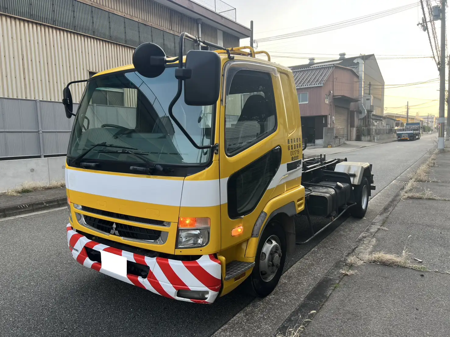 三菱 ファイター 中型/増トン アームロール ツインホイスト PA-FK61F の中古トラック【車両No.189088】