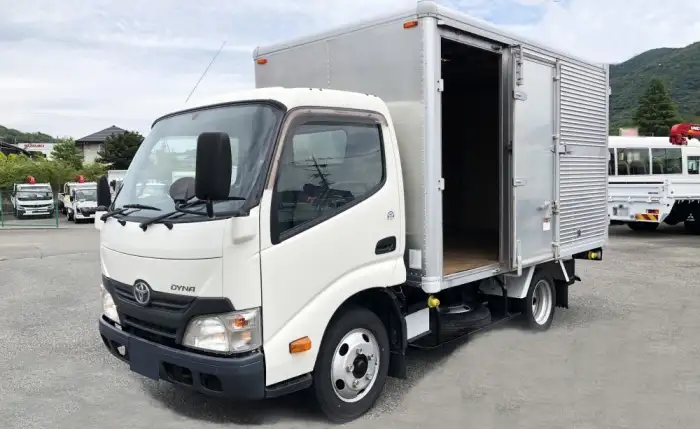 トヨタ ダイナ 小型 アルミバン サイドドア TKG-XZU605 の中古トラック【車両No.196731】
