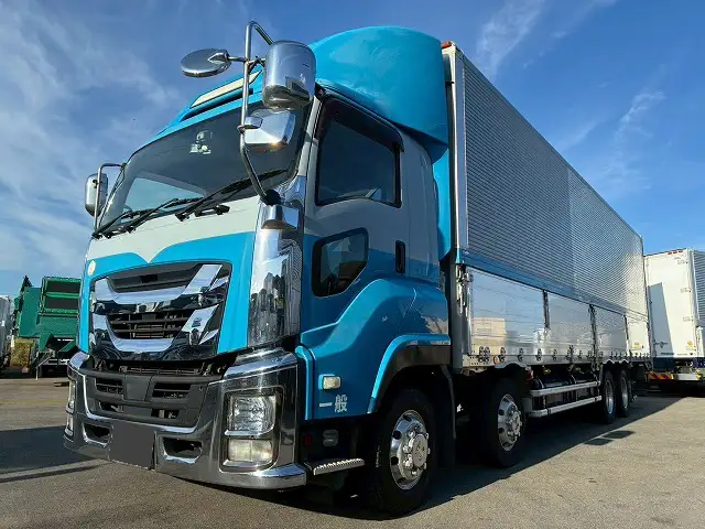 いすゞ ギガ 大型 ウイング エアサス ベッド の中古トラック【車両No.198482】