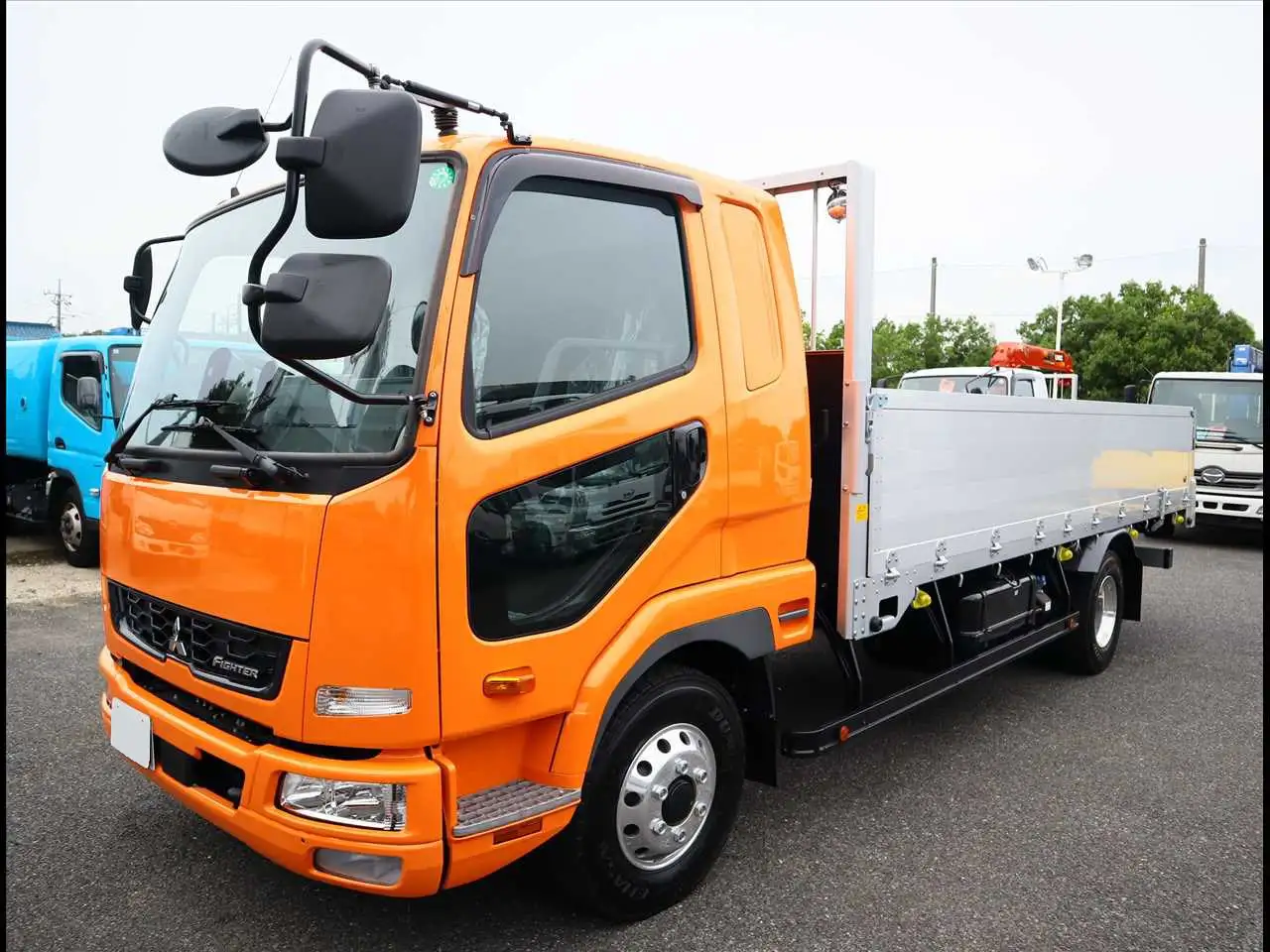 三菱 ファイター 中型/増トン 平ボディ アルミブロック ベッド の中古トラック【車両No.198654】