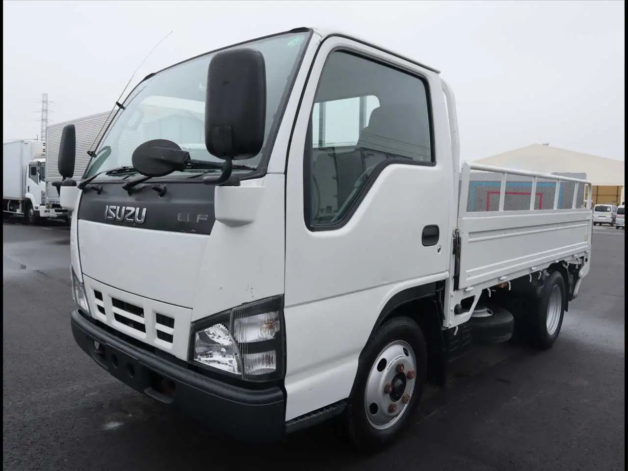 いすゞ エルフ 小型 平ボディ パワーゲート PB-NKR81A の中古トラック【車両No.199492】