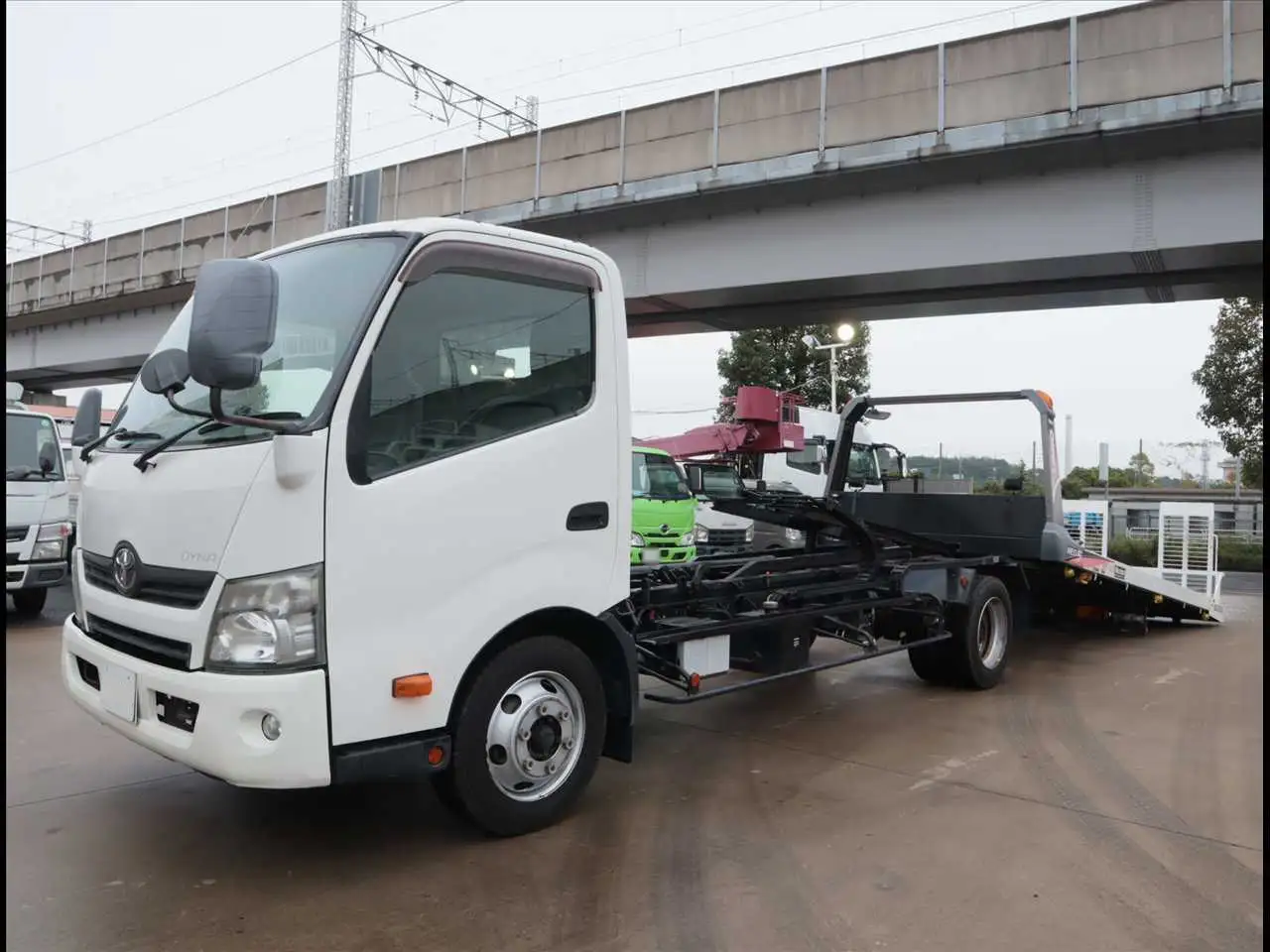 トヨタ ダイナ 小型 車両重機運搬 ラジコン ウインチ の中古トラック【車両No.199469】