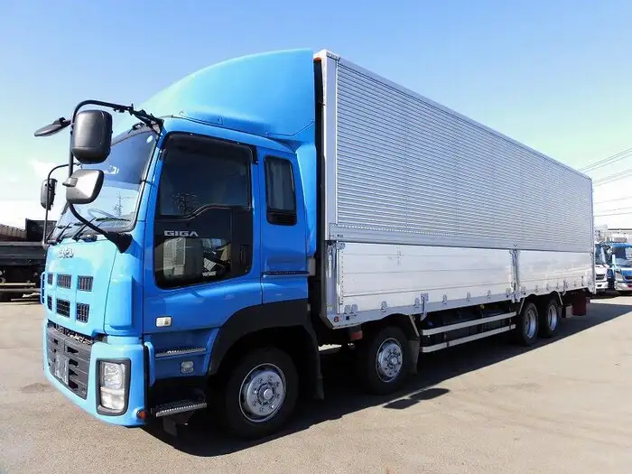 いすゞ ギガ 大型 ウイング エアサス ベッド の中古トラック【車両No.90295】