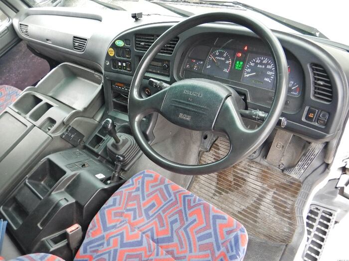 いすゞ ギガ 大型 タンク車 バキューム PJ-CYM51Q6 - 中古トラック車両